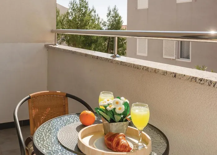 With Sea View 5 * Makarska