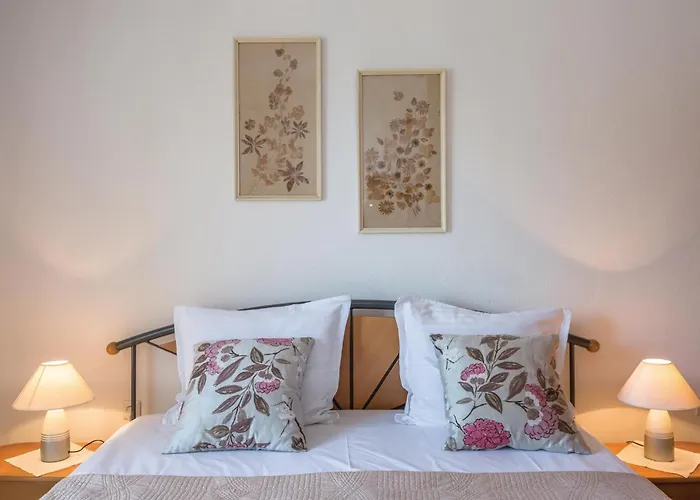 Apartman With Sea View 5 *