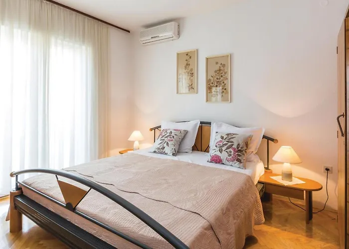 With Sea View 5 * Makarska