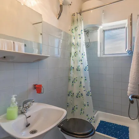 With Sea View 5 Apartman