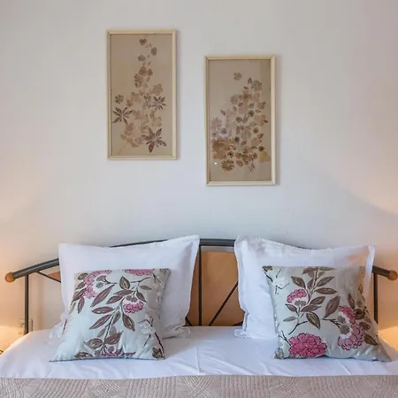 Apartman With Sea View 5 *